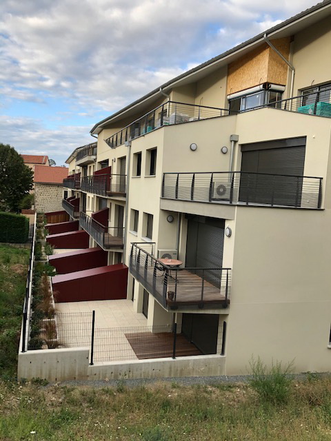 création et installation de séparateur de terrasse par le groupe pallay ferronnier montbrison 