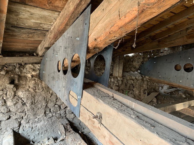 rénovation de la chapelle de la visitation au puy en velay. renforts charpente par groupe Pallay